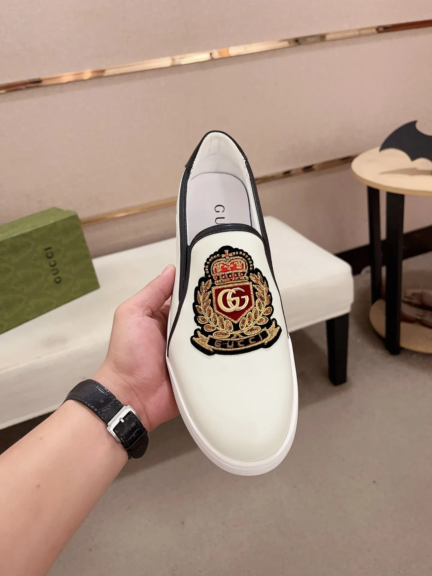 Men's clothing and shoes💰:440💰 (GUCCI) The latest model from the official website 🎁🎁Casual and fashionable men's shoes👟, hot style 💥The version is simple and elegant, exclusive for trendy men. Unique official website latest brand elements 👑Gucci original decoration, fashionable and generous, the fabric is original cowhide ✅sheepskin lining, the official website specifies wear-resistant casual outsole, the classic model is taken in kind at the counter🎬38-44 (45 is not returned or exchanged)